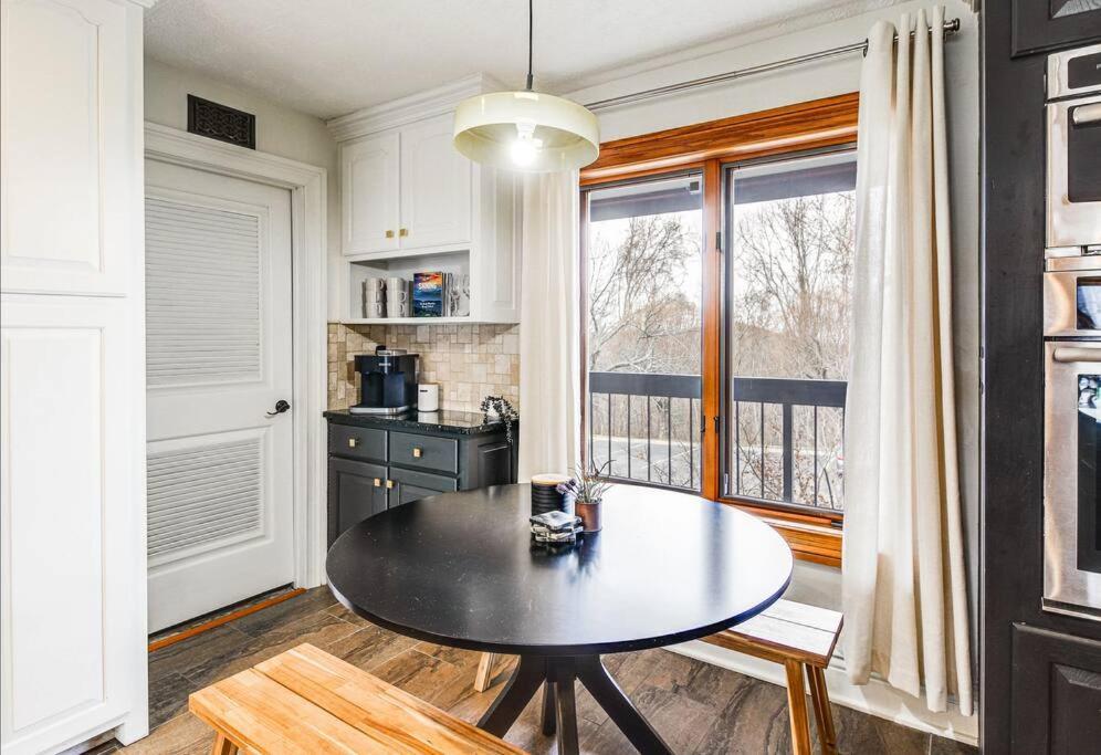 Villa Lux Retro Getaway W/ Ober & Smoky Mtn Views! à Gatlinburg Extérieur photo
